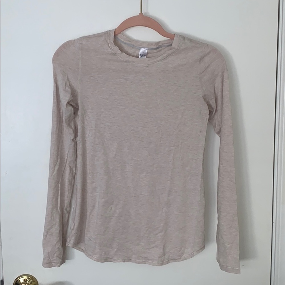 Ivivva long sleeve size 14